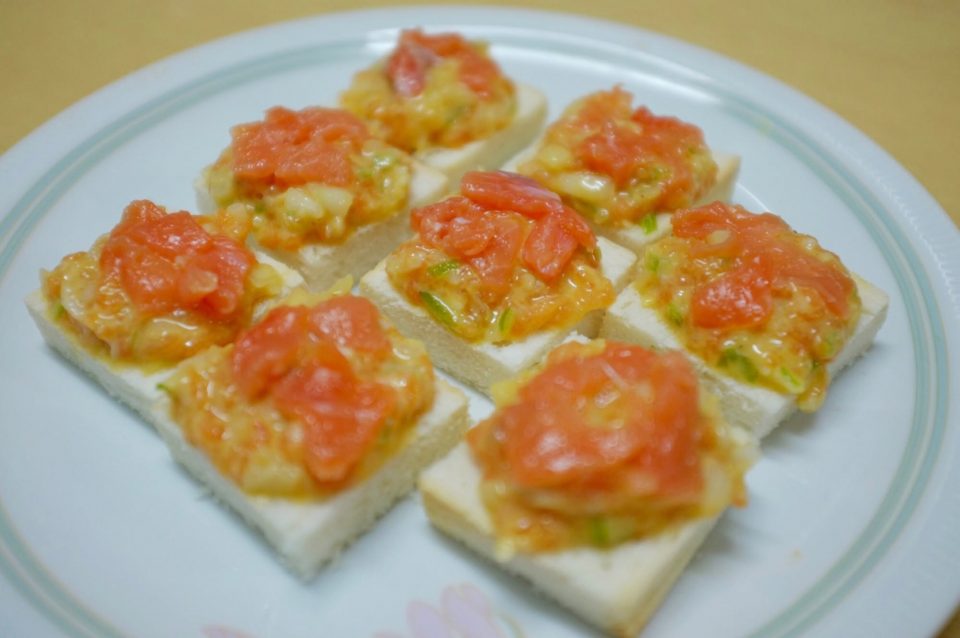 ขนมปังหน้าแซลมอน 2 481240533 9240731429329970 3691263325735240850 n