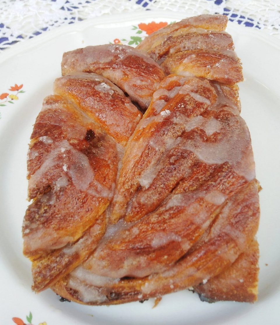 ขนมปังเปียไส้อบเชย 2 481164758 1055412526626704 876700903542443599 n