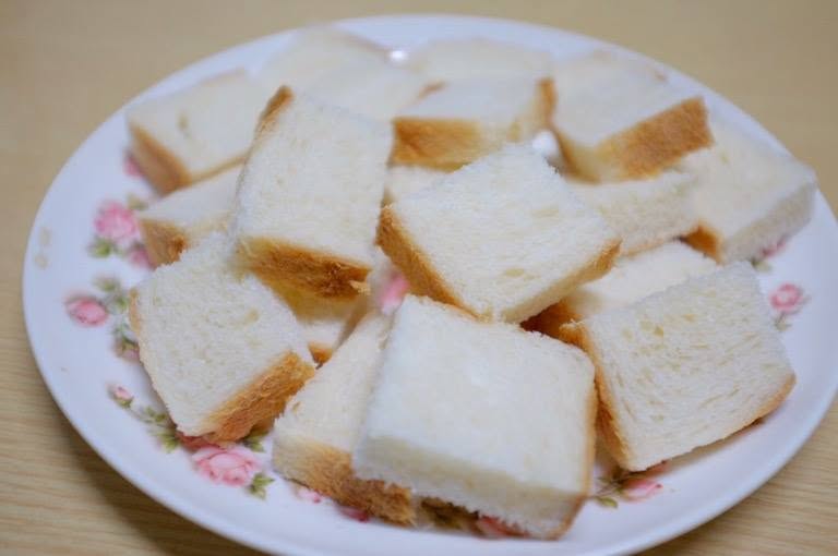 ขนมปังหน้าหมู พร้อมน้ำจิ้มอาจาด 3 512742961 10078891705513934 6915324202460723602 n